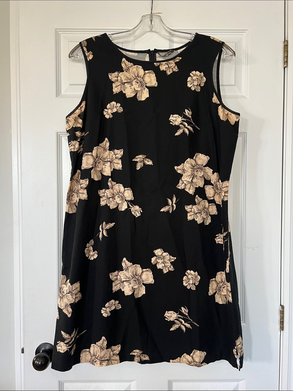 Eddie Bauer Black Sleeveless Floral Shift Dress with Beige Blooms